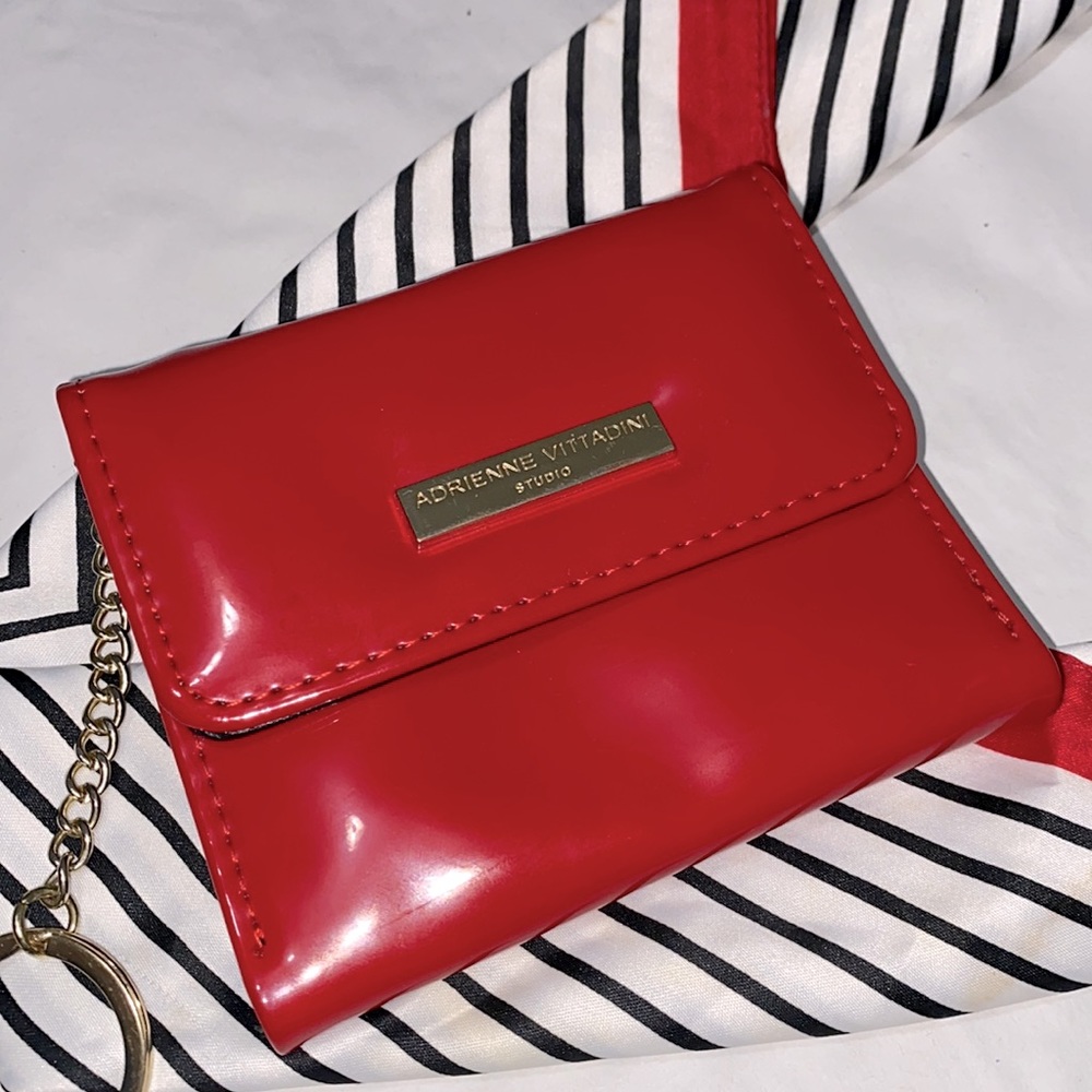 Adrienne Vittadini. Wallet/keychain wallet.